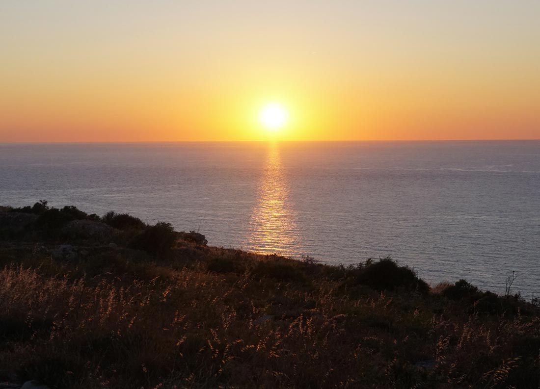 A Ponente Sprizzando al Tramonto – Il Diario di Lampedusa