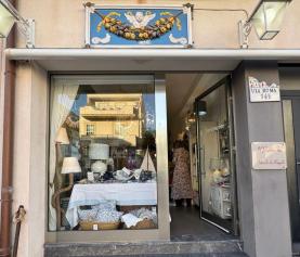 Il Portoncino, un Accogliente Negozio